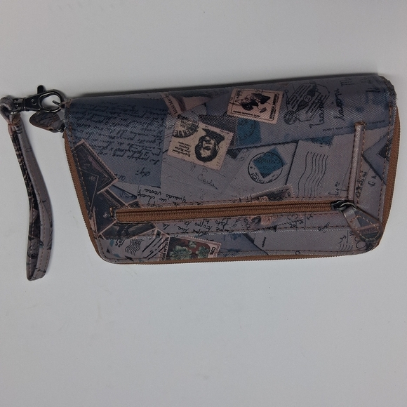 Vintage-Inspired Stamp Print Clutch       Size 7.5"×4" - Picture 2 of 12
